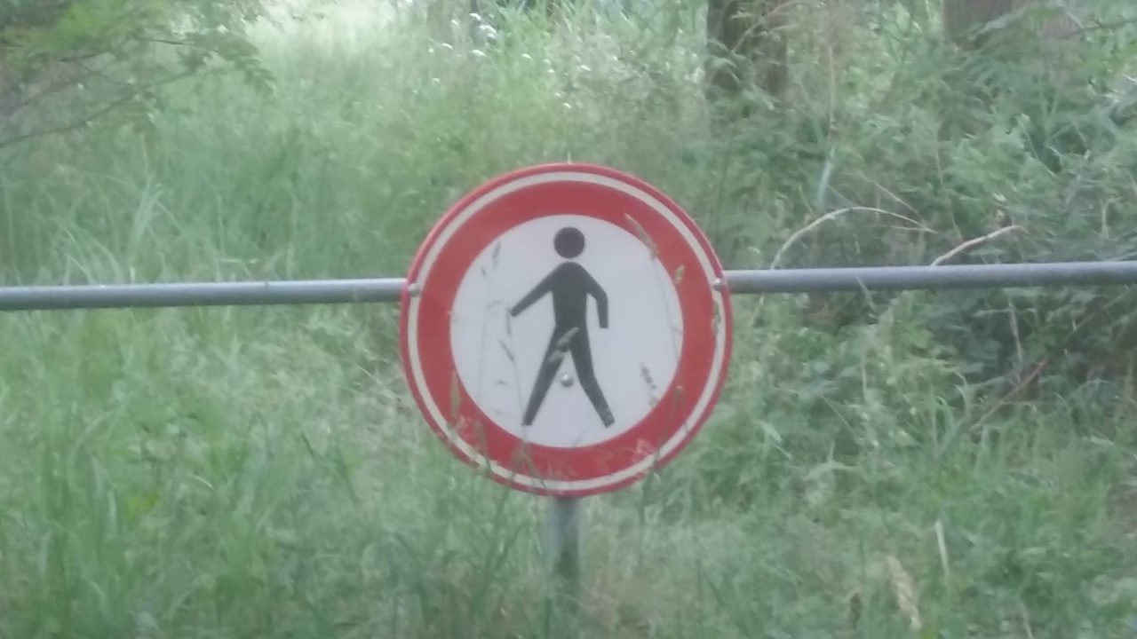 Verboden te wandelen. 